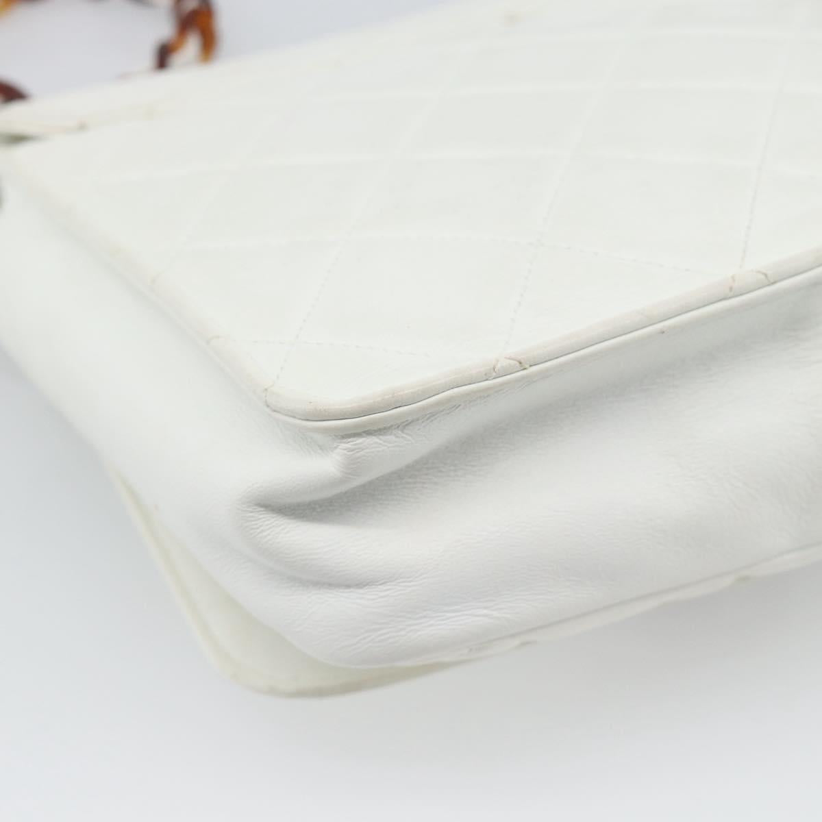 CHANEL Matelasse Chain Shoulder Bag Lamb Skin White CC Auth 194671V