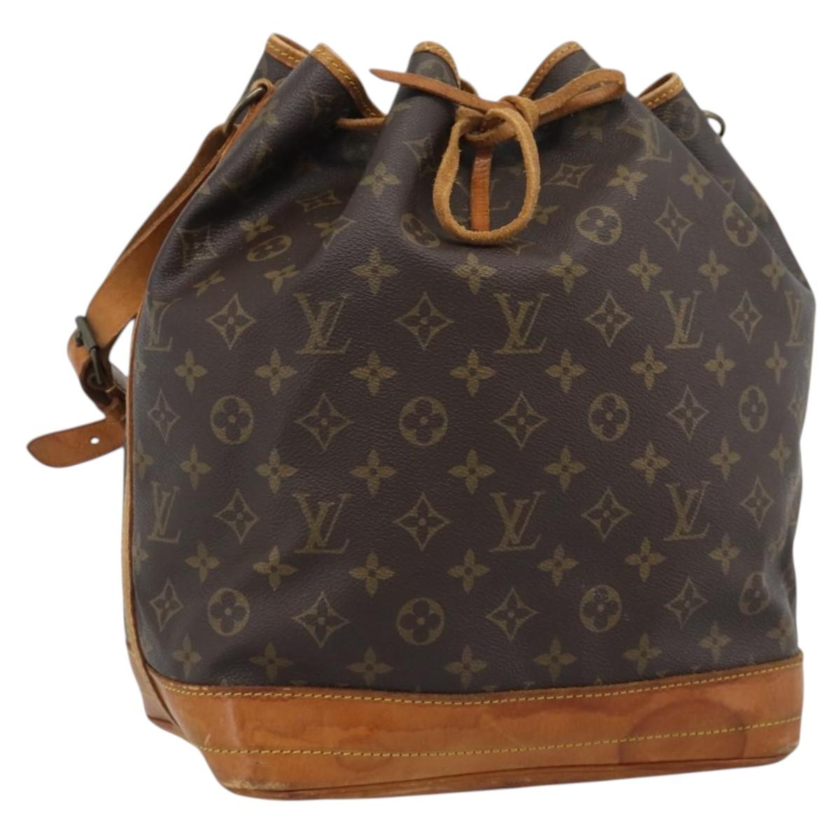LOUIS VUITTON Monogram Petit Noe Shoulder Bag M42226 LV Auth 194837