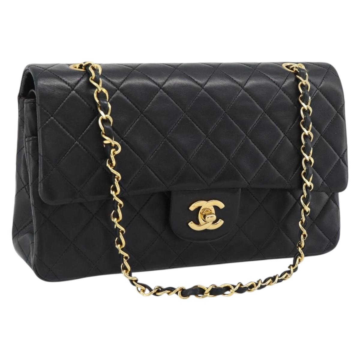CHANEL Matelasse 25 Double Flap Chain Bag Lamb Skin Black Gold CC Auth 194921SAM