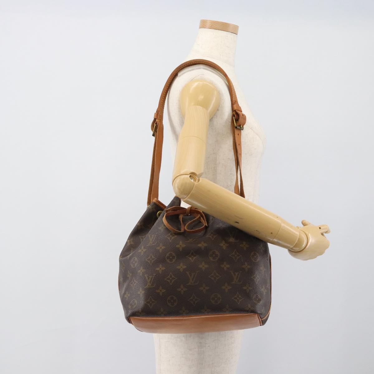 LOUIS VUITTON Monogram Petit Noe Shoulder Bag M42226 LV Auth 195033