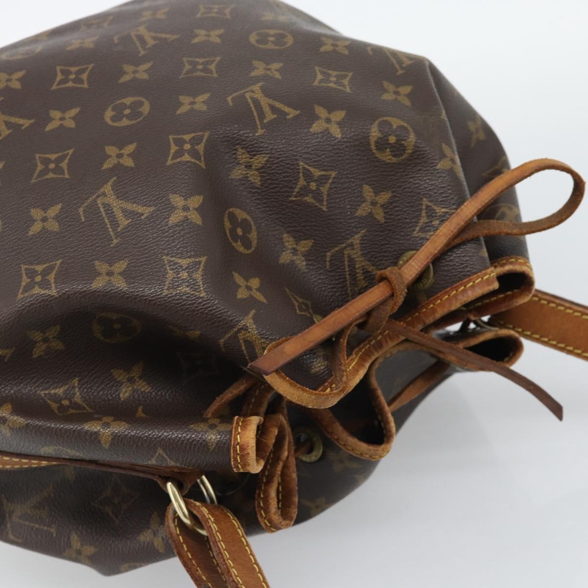 LOUIS VUITTON Monogram Petit Noe Shoulder Bag M42226 LV Auth 195050