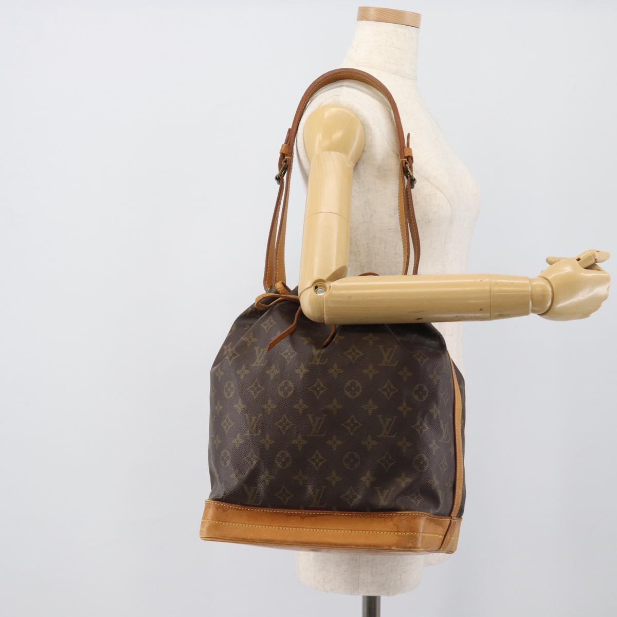 LOUIS VUITTON Monogram Petit Noe Shoulder Bag M42226 LV Auth 195175