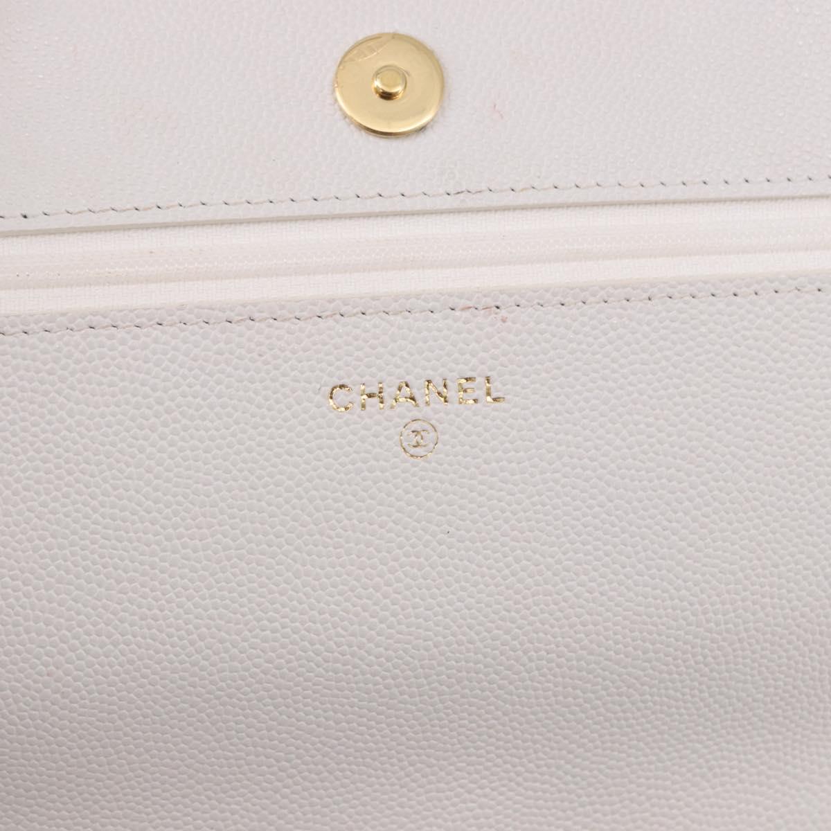CHANEL Matelasse Chain Shoulder Bag Caviar Skin White Gold Tone CC Auth 195323A