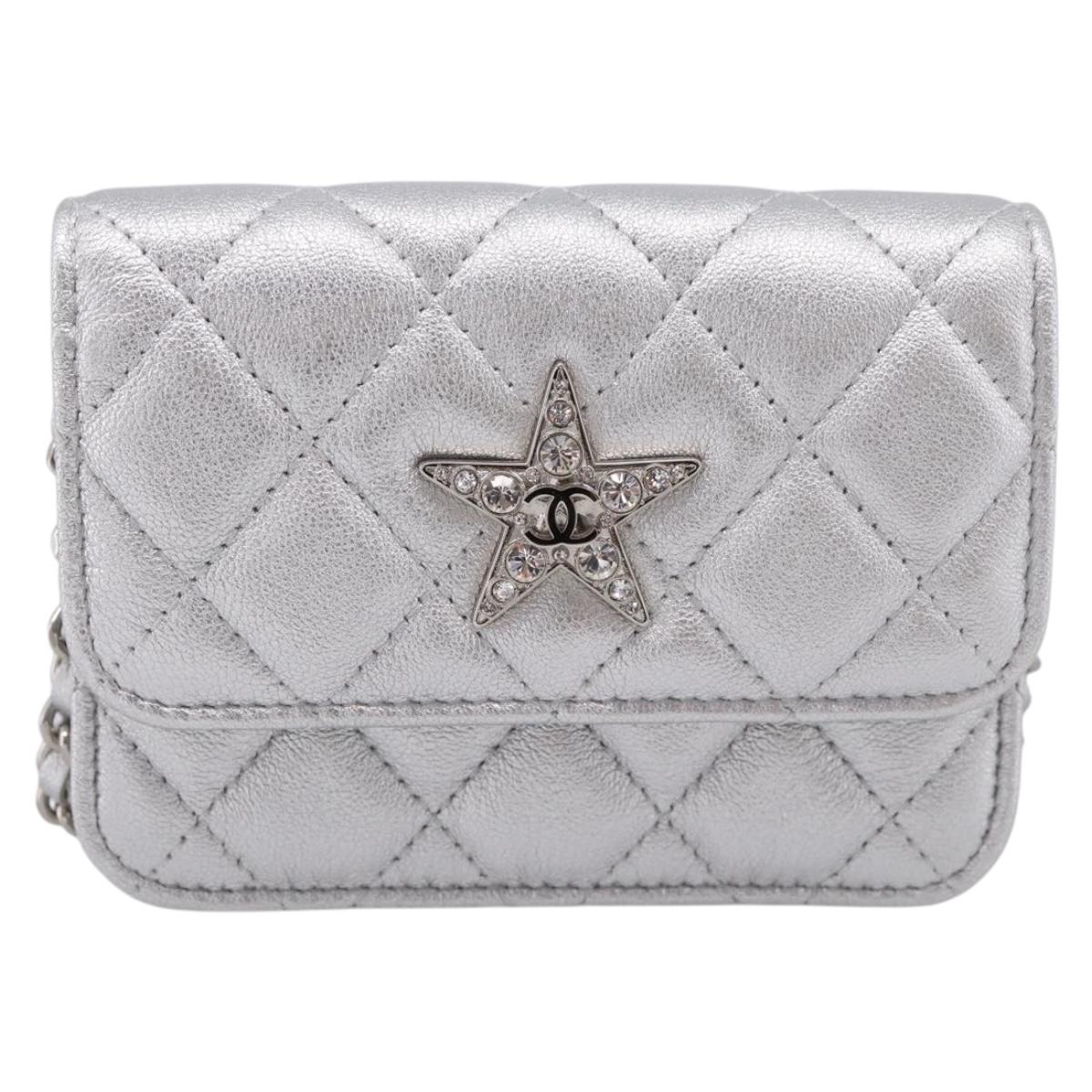 CHANEL Chain Shoulder Pouch Matelasse Leather Silver CC Auth 195507M