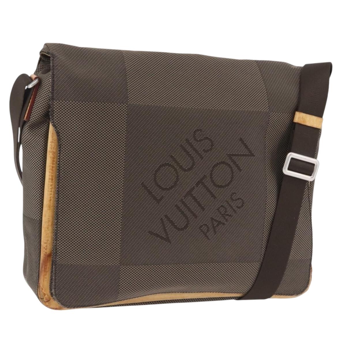 LOUIS VUITTON Damier Geant Messager Shoulder Bag Tail M93030 LV Auth 195666