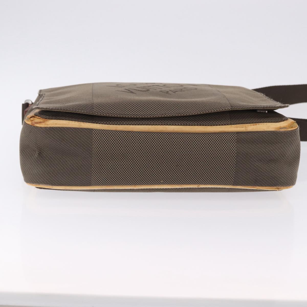 LOUIS VUITTON Damier Geant Messager Shoulder Bag Tail M93030 LV Auth 195666