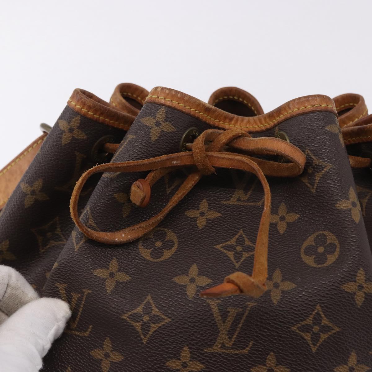 LOUIS VUITTON Monogram Petit Noe Shoulder Bag M42226 LV Auth 195682