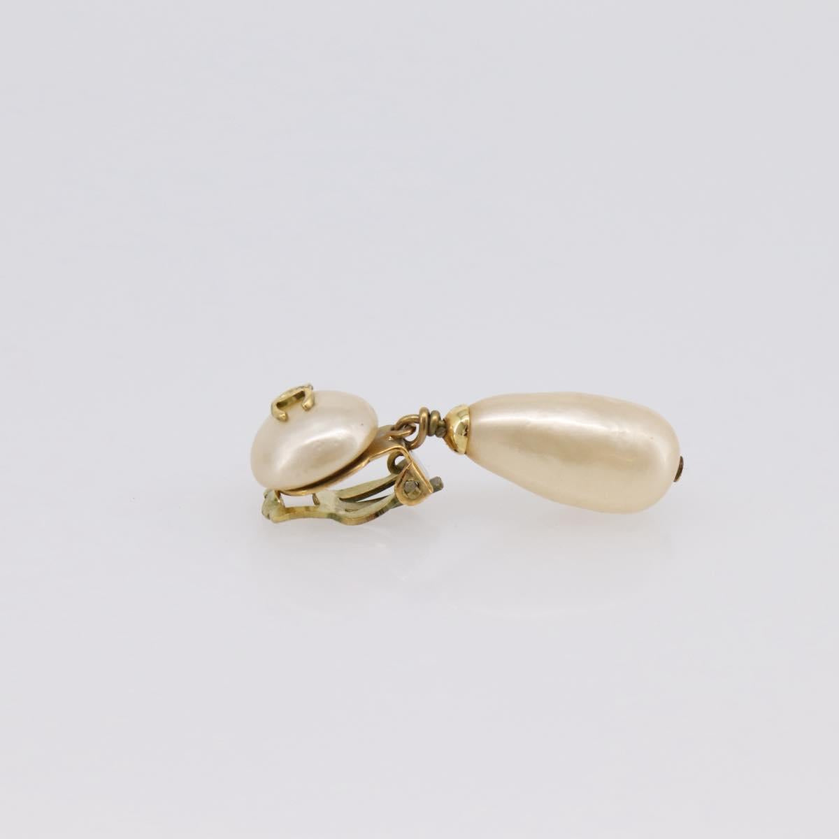 CHANEL Earring metal Gold CC Auth 195937V