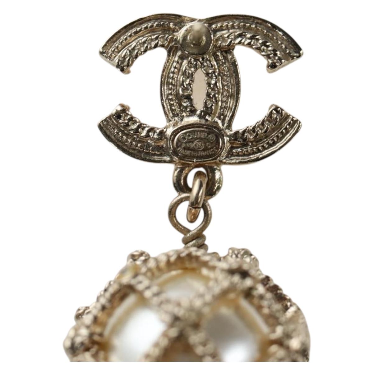 CHANEL COCO Mark Pierce metal Gold Tone CC Auth 195948M