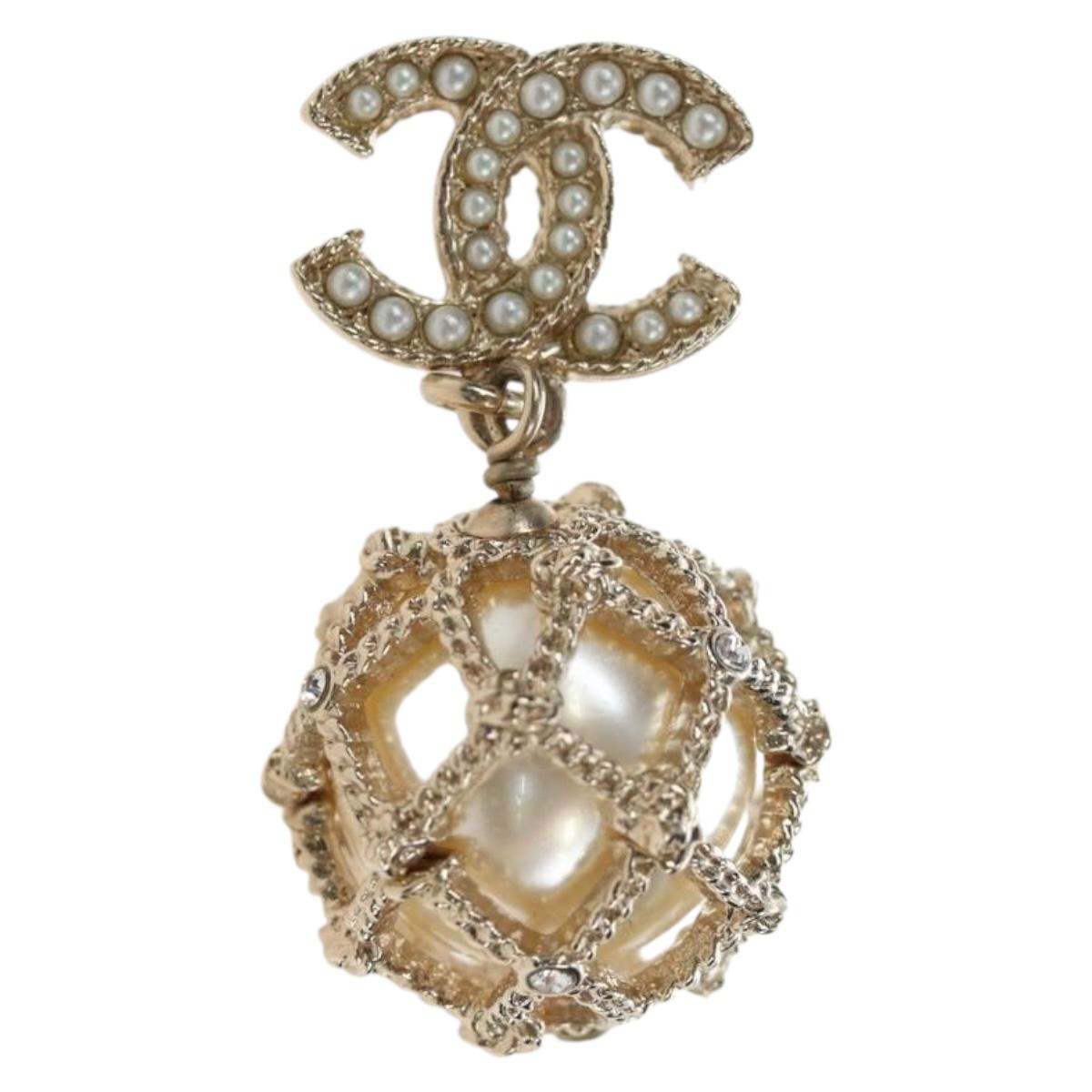 CHANEL COCO Mark Pierce metal Gold Tone CC Auth 195948M
