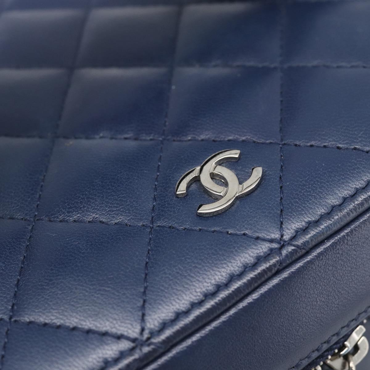 CHANEL Matelasse Vanity Cosmetic Pouch Lamb Skin Navy Silver CC Auth 196046A