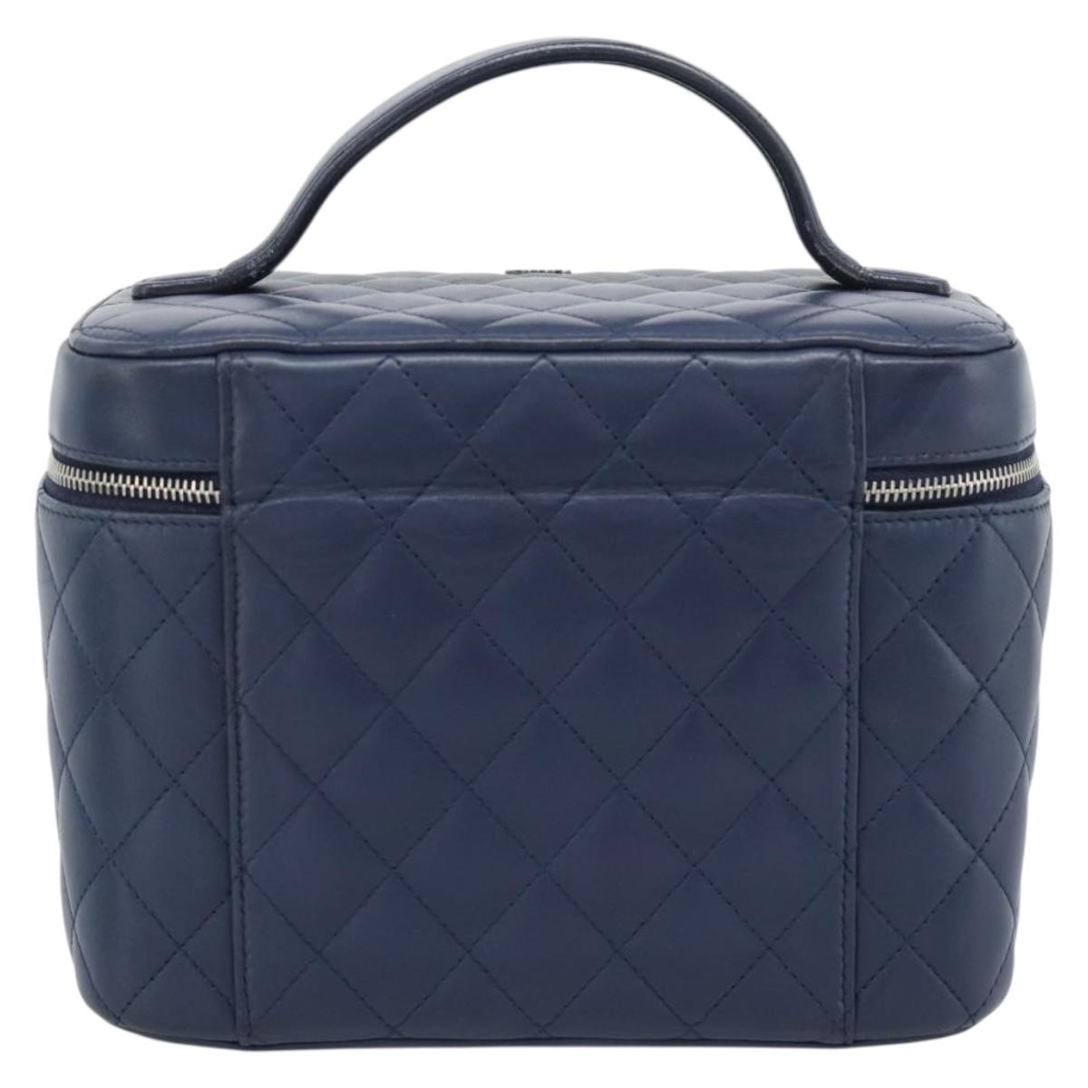 CHANEL Matelasse Vanity Cosmetic Pouch Lamb Skin Navy Silver CC Auth 196046A