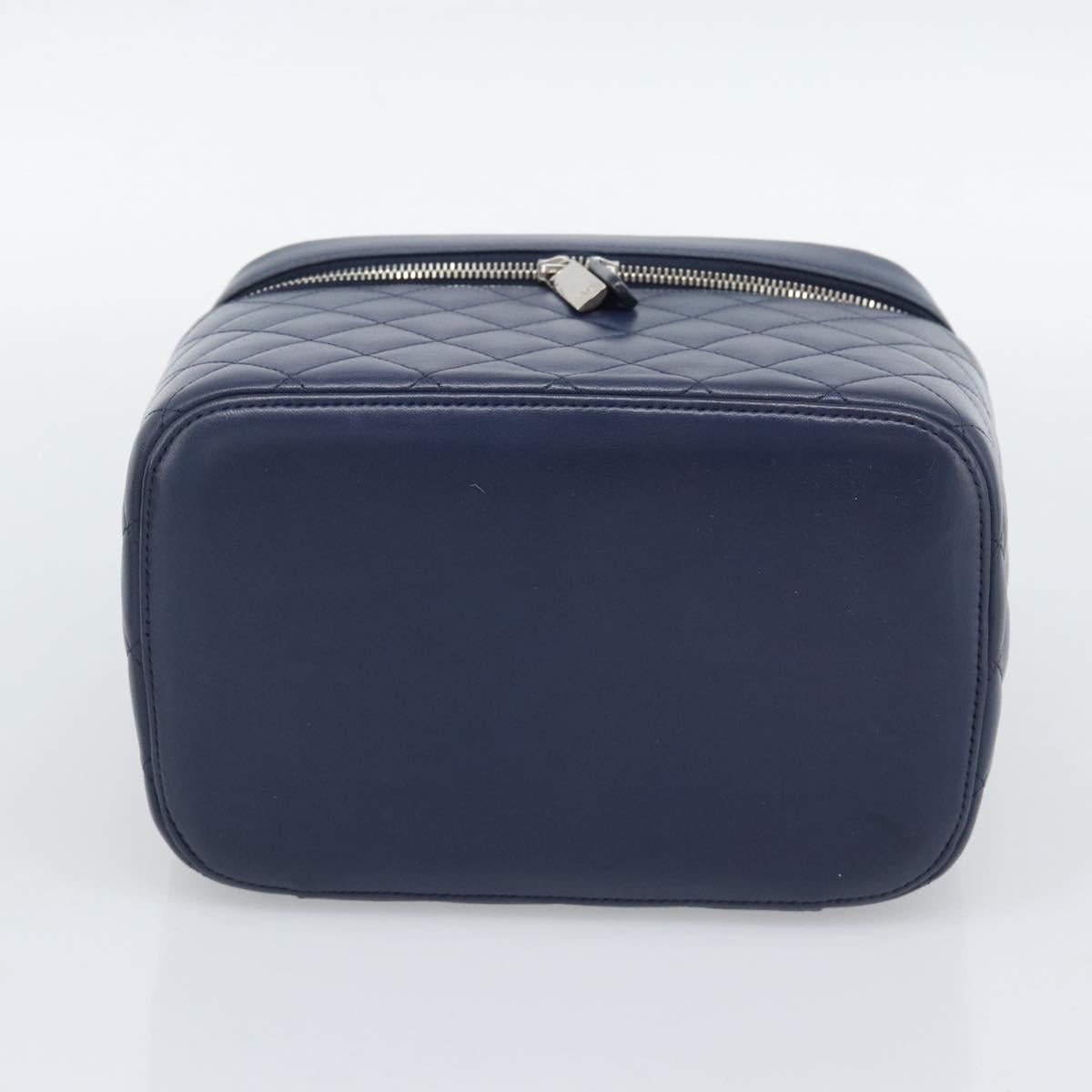 CHANEL Matelasse Vanity Cosmetic Pouch Lamb Skin Navy Silver CC Auth 196046A