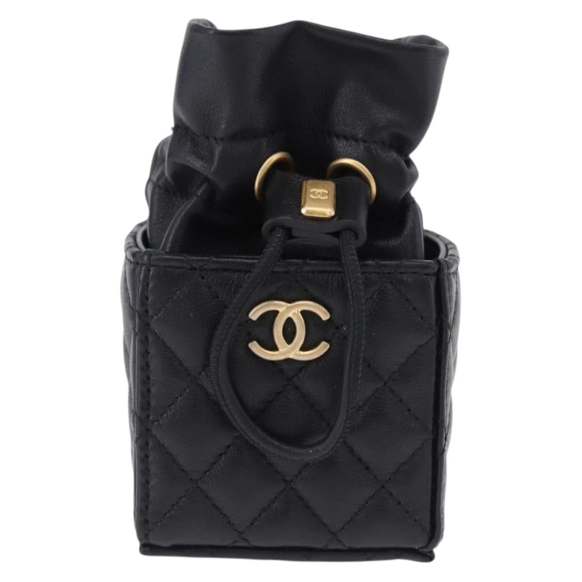 CHANEL Matelasse Chain Shoulder Bag Lamb Skin Black Gold Tone CC Auth 196108SAM