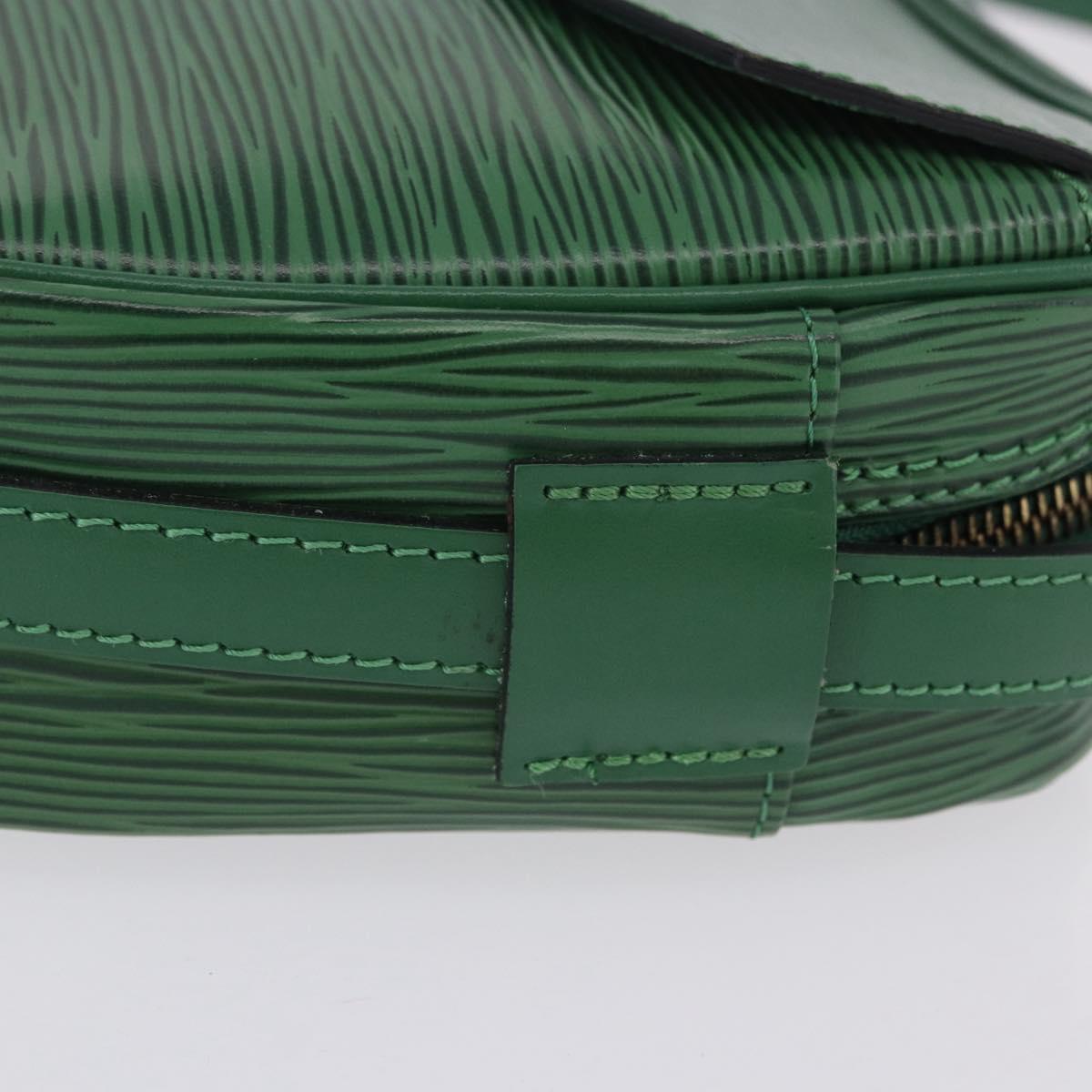 LOUIS VUITTON Epi Jeune Fille MM Shoulder Bag Green M52154 LV Auth 196197V