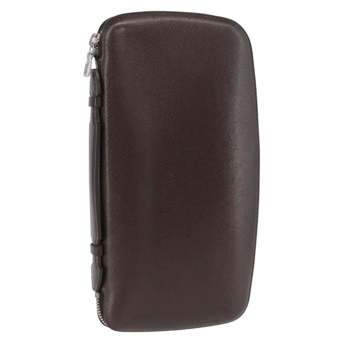 LOUIS VUITTON Taiga Organizer Atoll Travel Case Grizzly M30658 LV Auth 196305