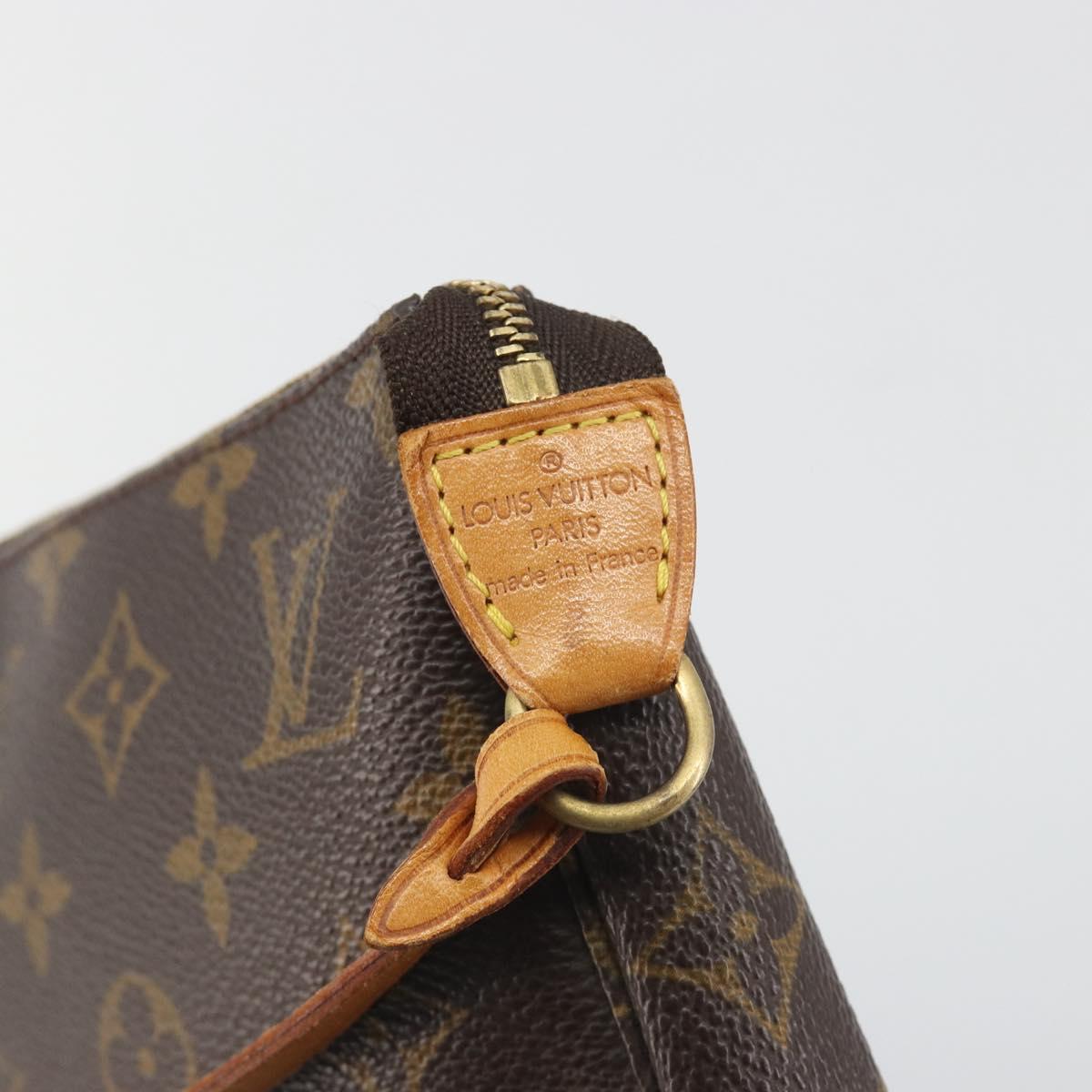 LOUIS VUITTON Monogram Pochette Accessoires Pouch M51980 LV Auth 196347