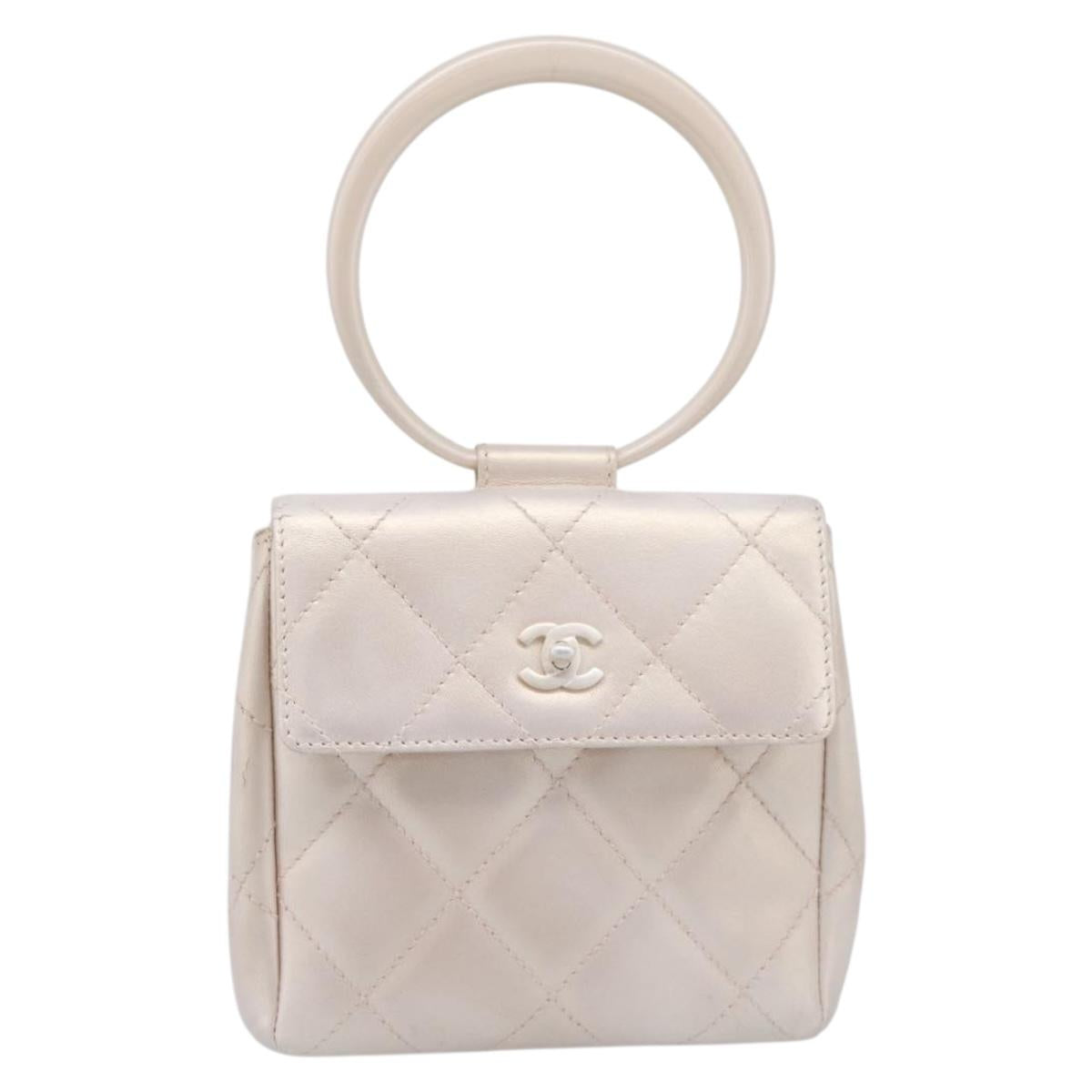 CHANEL Matelasse Hand Bag Leather White CC Auth 196360M