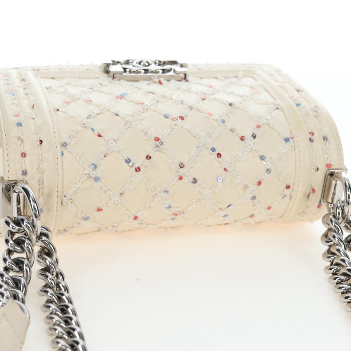 CHANEL Matelasse Boy Chanel Chain Bag Leather White Silver CC Auth 196378M