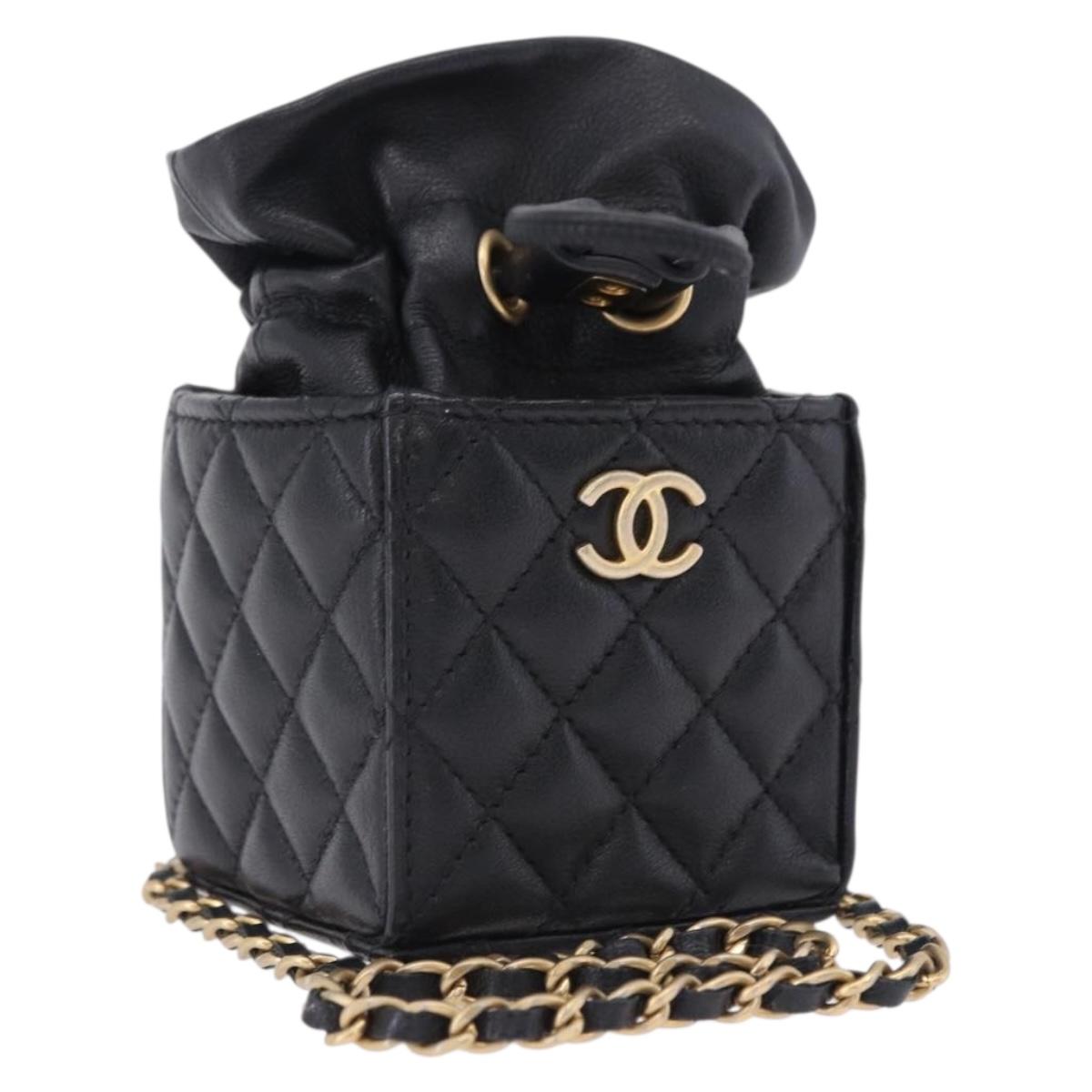 CHANEL Matelasse Chain Shoulder Pouch Lamb Skin Black Gold Tone CC Auth 196469M