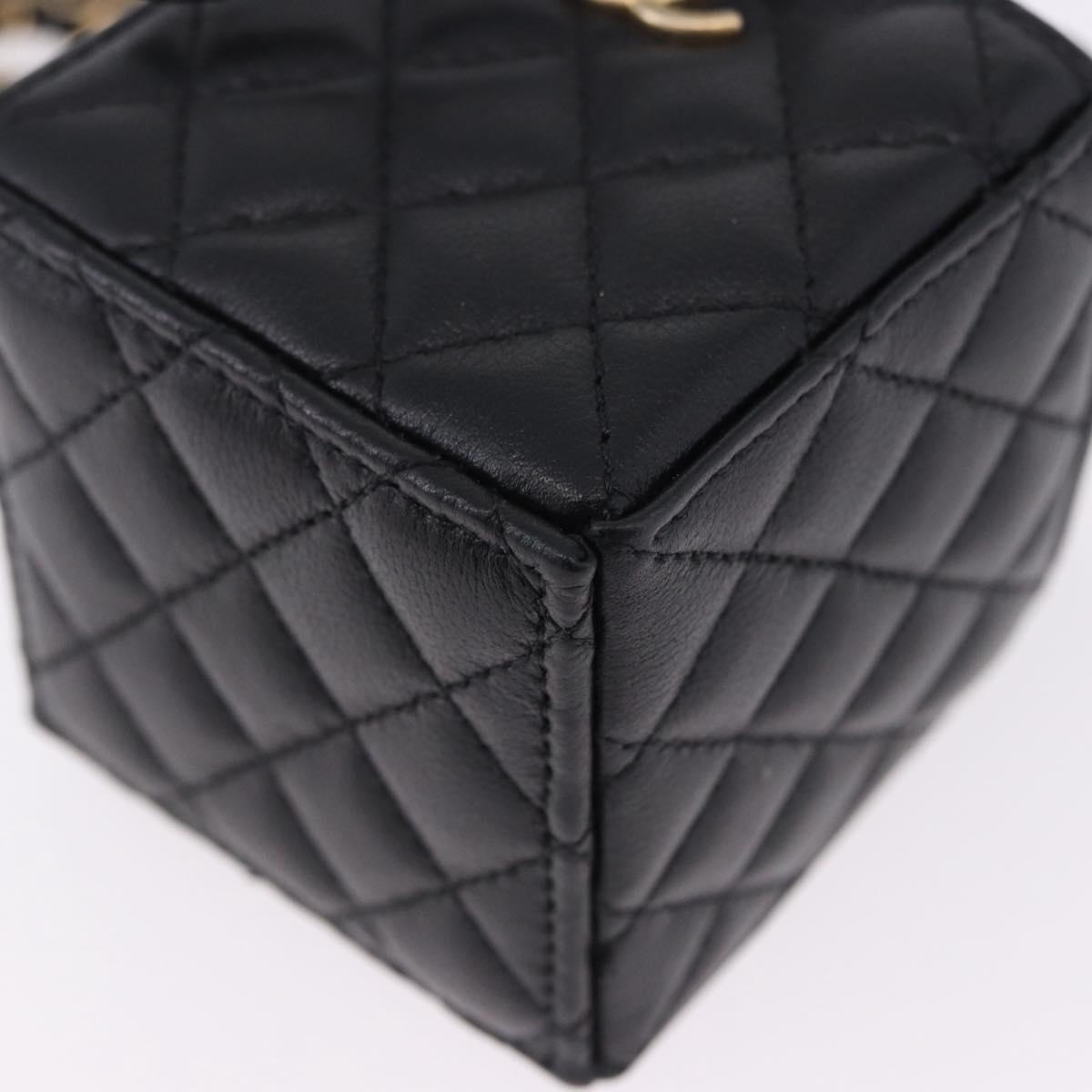 CHANEL Matelasse Chain Shoulder Pouch Lamb Skin Black Gold Tone CC Auth 196470M
