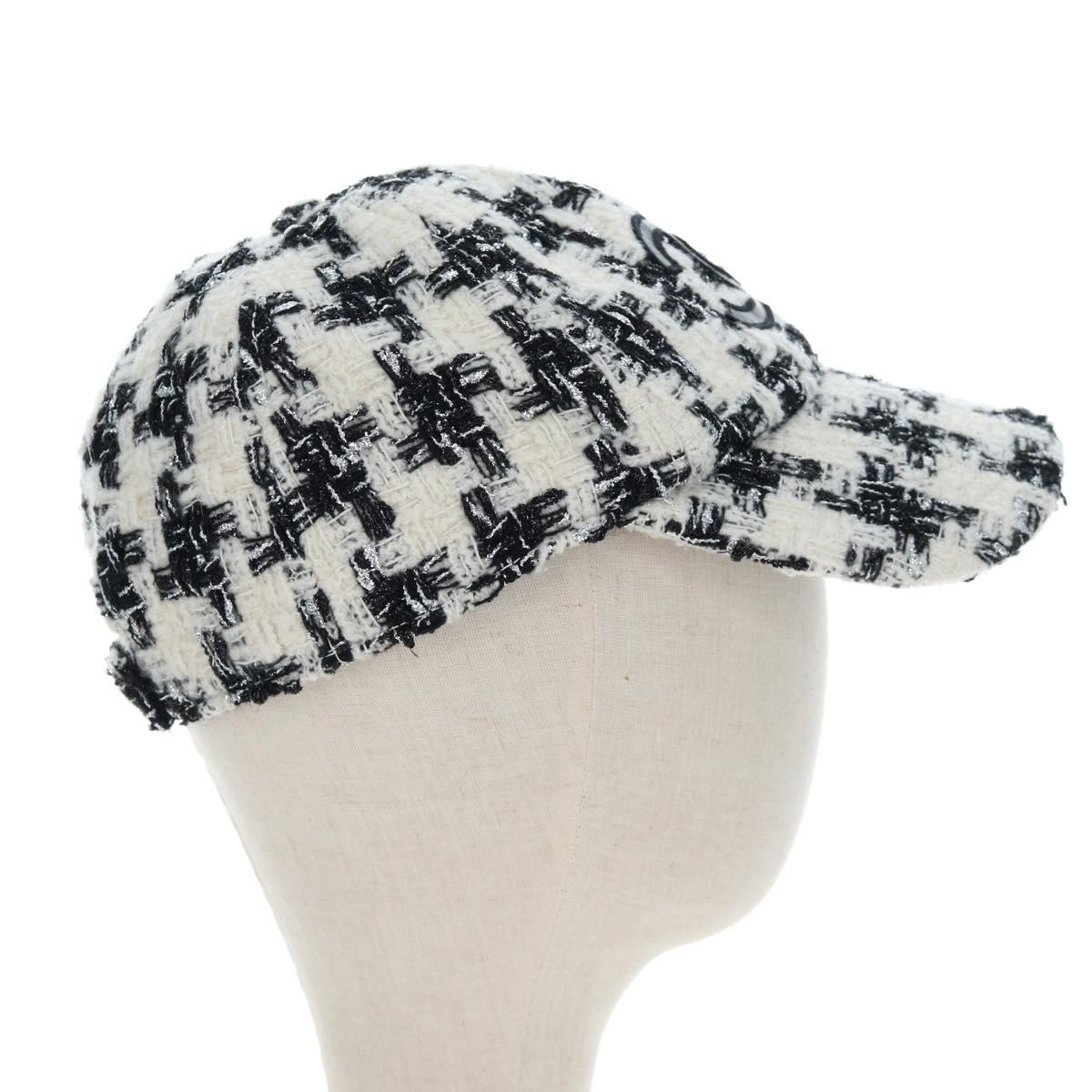 CHANEL COCO Mark Cap Tweed M White CC Auth 196483SAM