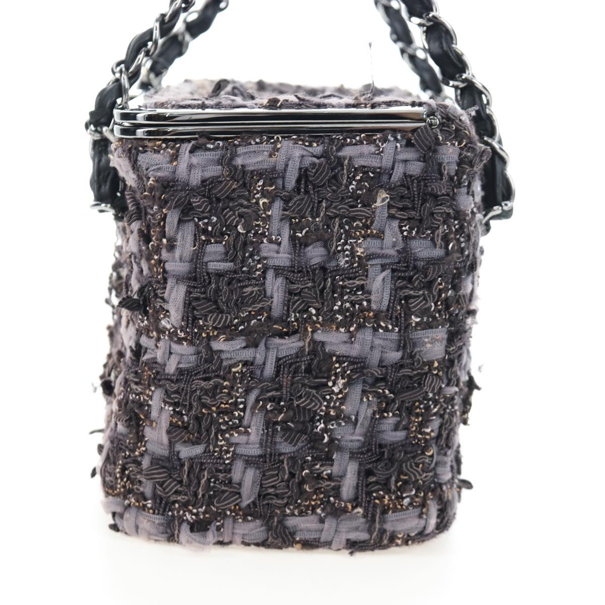 CHANEL Paris New York Line Chain Vanity Bag Tweed Gray Silver CC Auth 196581M