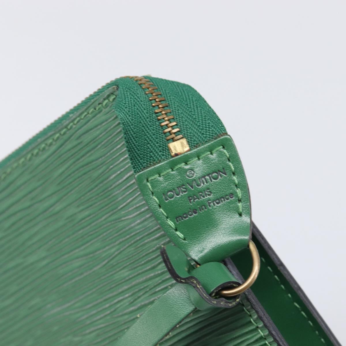 LOUIS VUITTON Epi Pochette Accessoires Pouch Green M52984 LV Auth 196982A
