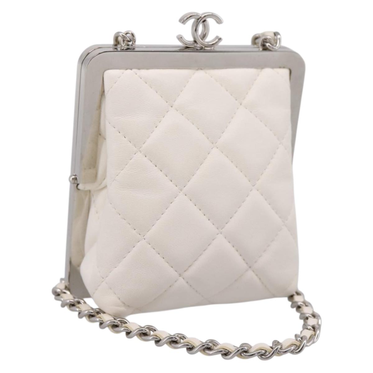 CHANEL Matelasse Chain Shoulder Pouch Lamb Skin White Silver CC Auth 197151M