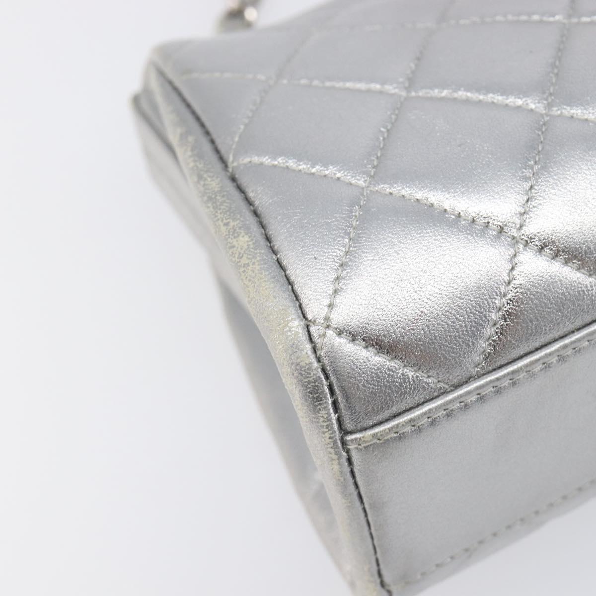 CHANEL Chain Shoulder Pouch Matelasse Leather Silver CC Auth 197202A