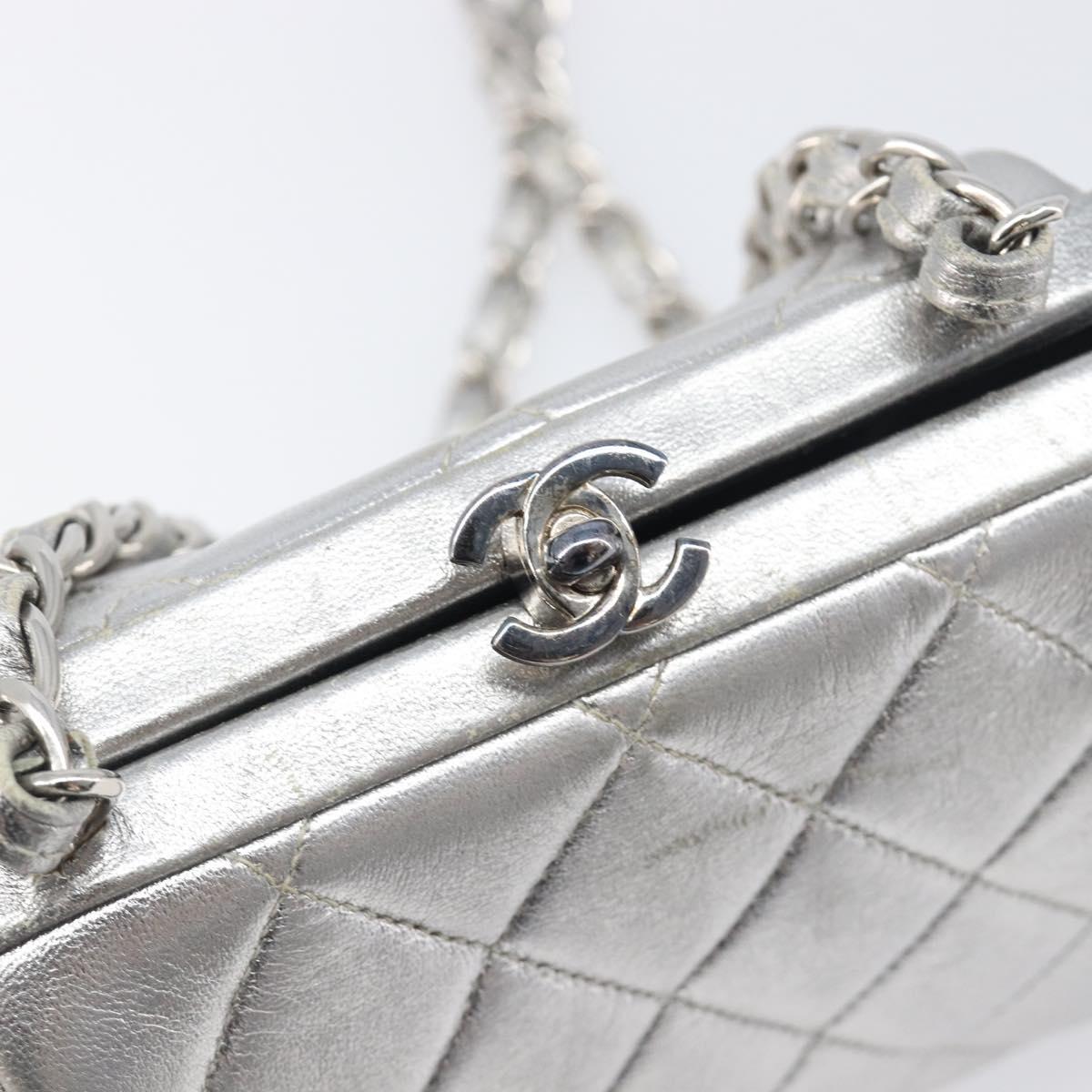 CHANEL Chain Shoulder Pouch Matelasse Leather Silver CC Auth 197202A