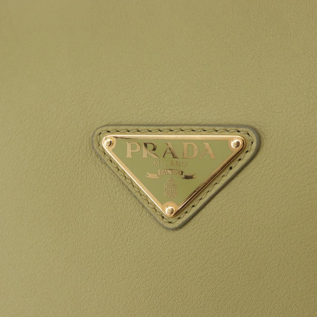 PRADA Darling Shoulder Bag Leather Green Gold Auth 197336SAM