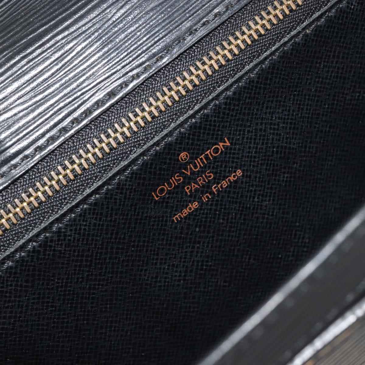 LOUIS VUITTON Epi Serie Dragonne Clutch Bag Black Noir M52612 LV Auth 197453