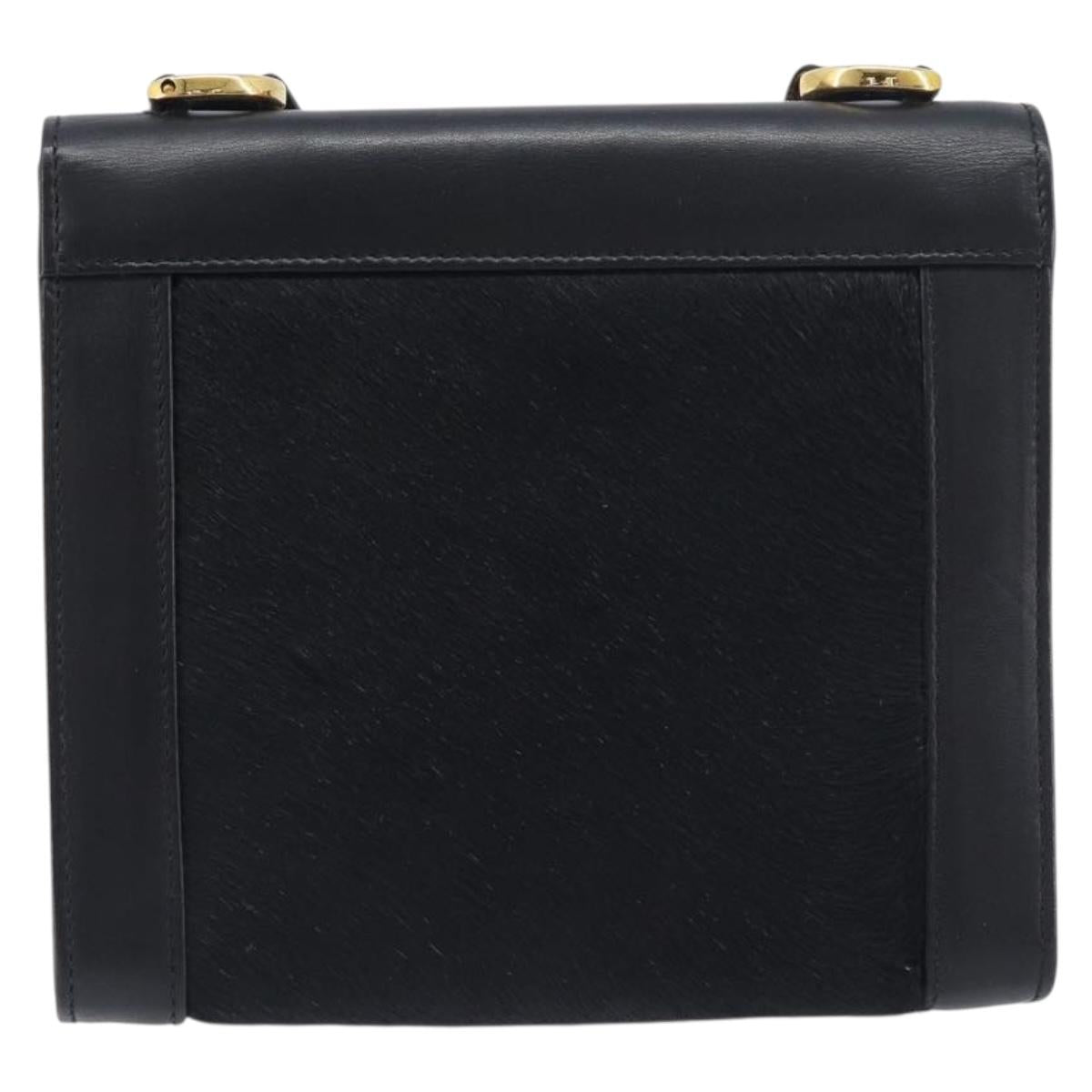 Salvatore Ferragamo Gancini Shoulder Bag Harako leather Black Gold Auth 197468A
