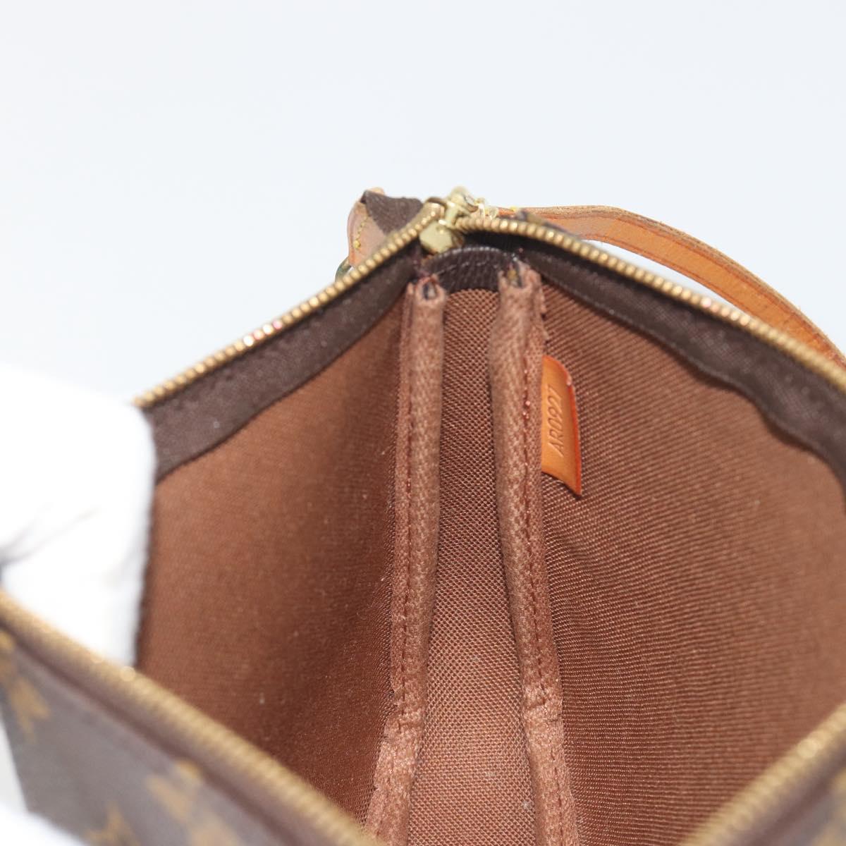 LOUIS VUITTON Monogram Pochette Accessoires Pouch M51980 LV Auth 197578