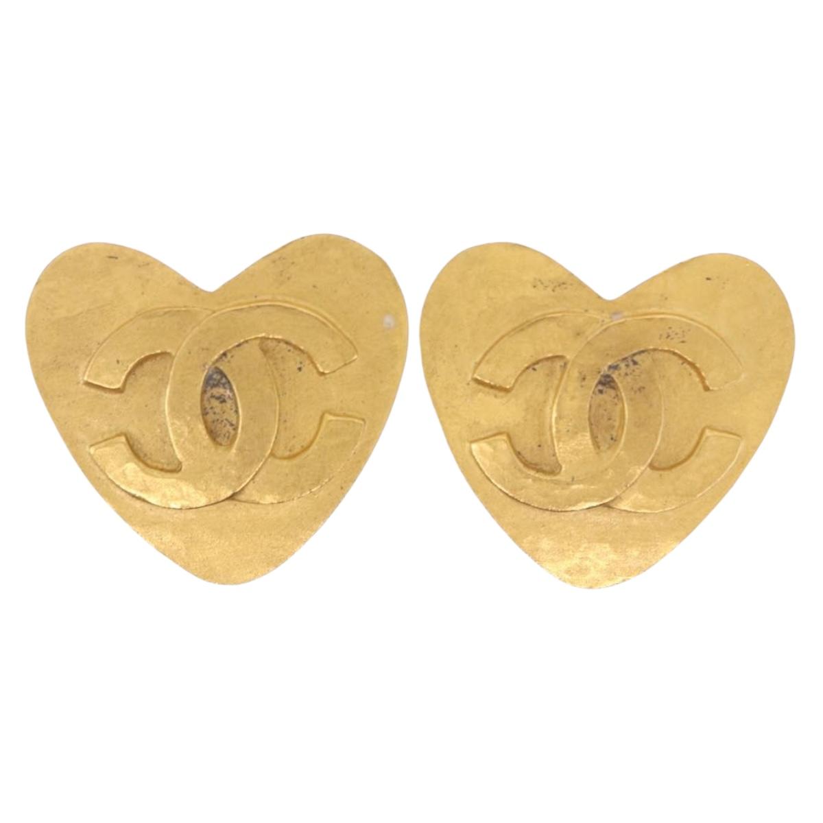 CHANEL Heart Earring Metal Gold Tone CC Auth 197921M