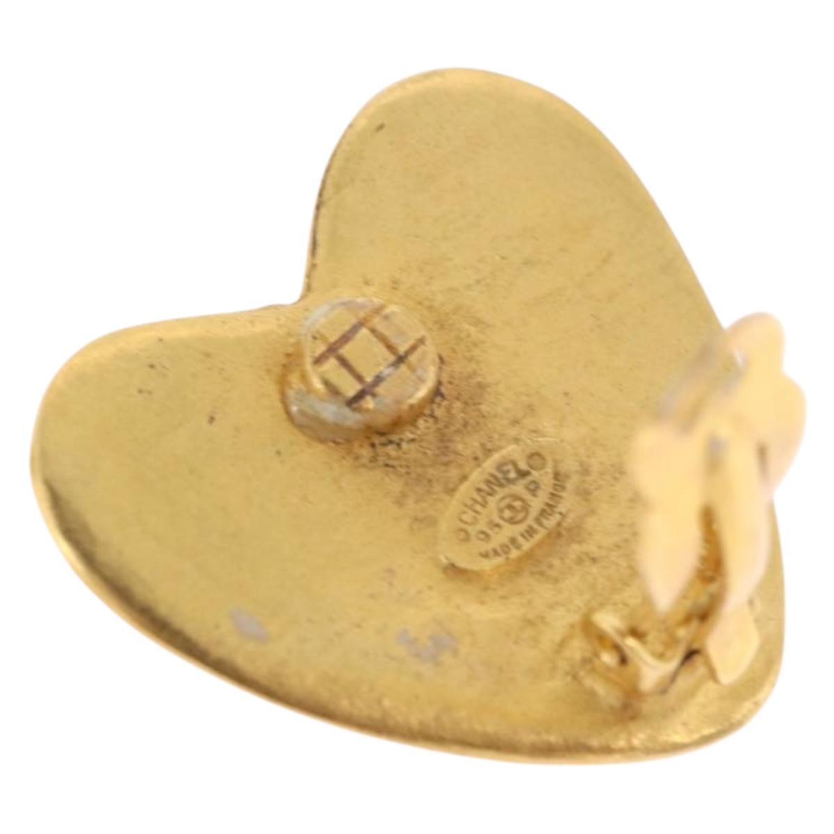 CHANEL Heart Earring Metal Gold Tone CC Auth 197921M