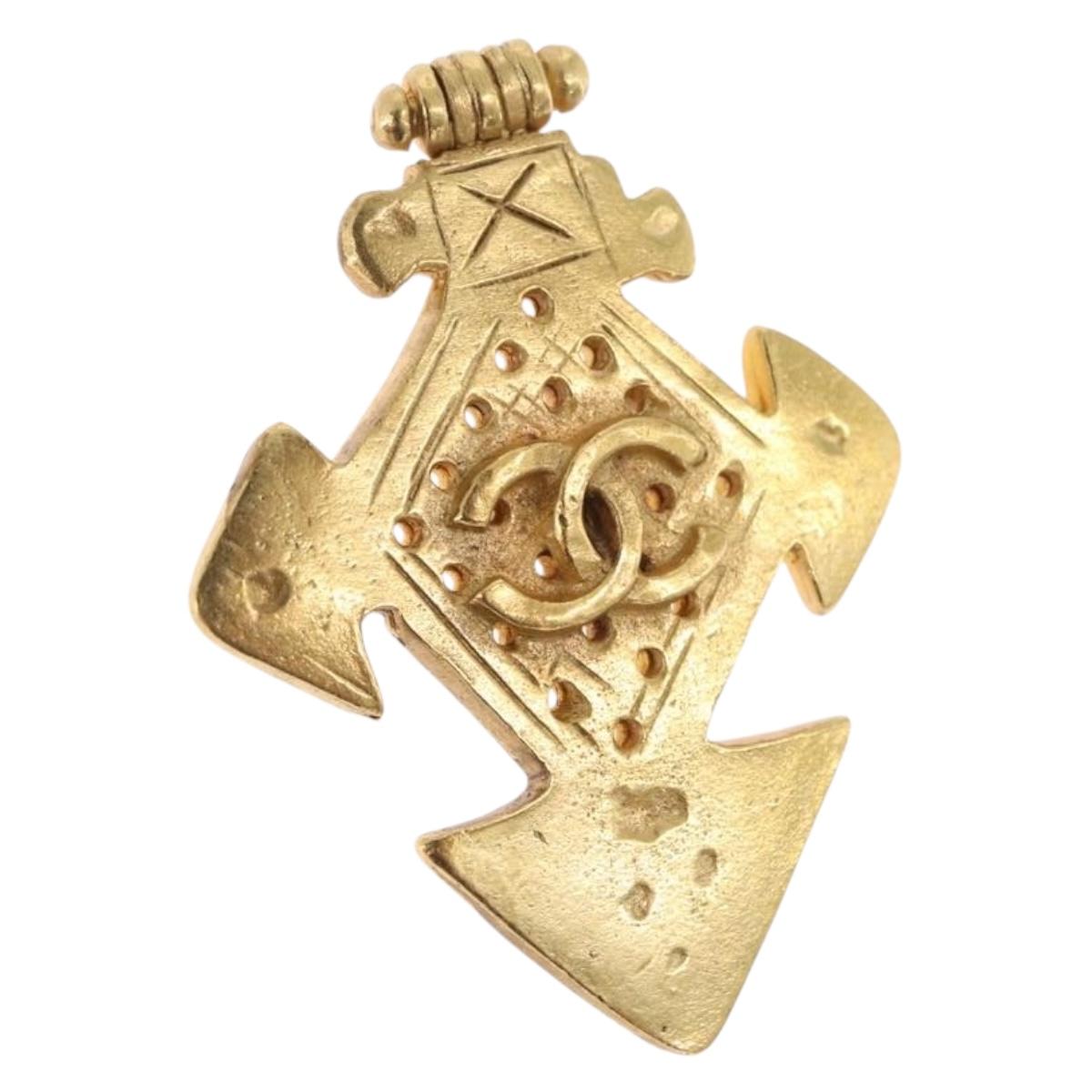 CHANEL Brooch Metal Gold Tone CC Auth 197927M