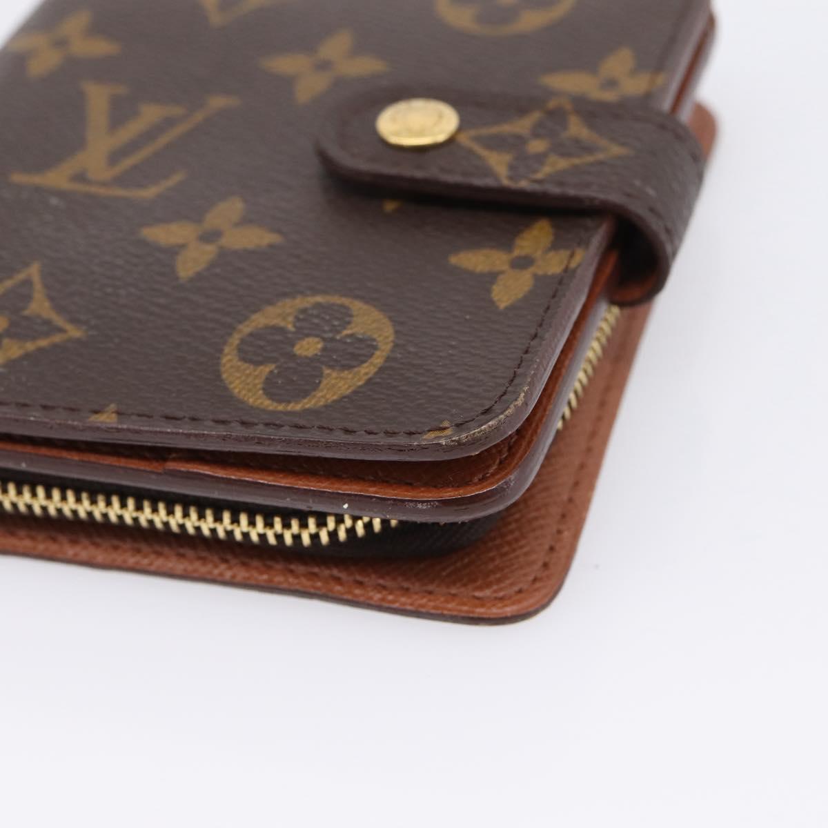 LOUIS VUITTON Monogram Compact Zip Wallet M61667 LV Auth 197930A