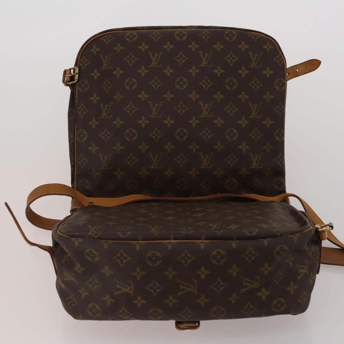 LOUIS VUITTON Monogram Saumur 35 Shoulder Bag M42254 LV Auth 198294
