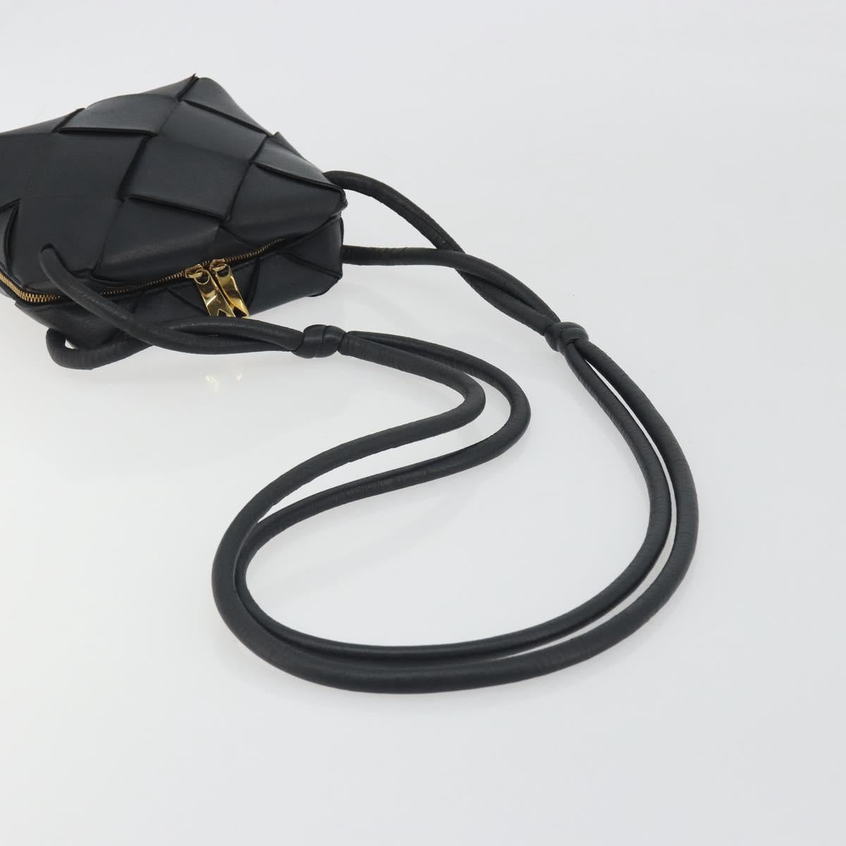 BOTTEGA VENETA MAXI INTRECCIATO Shoulder Bag Leather Black Gold Auth 198658A