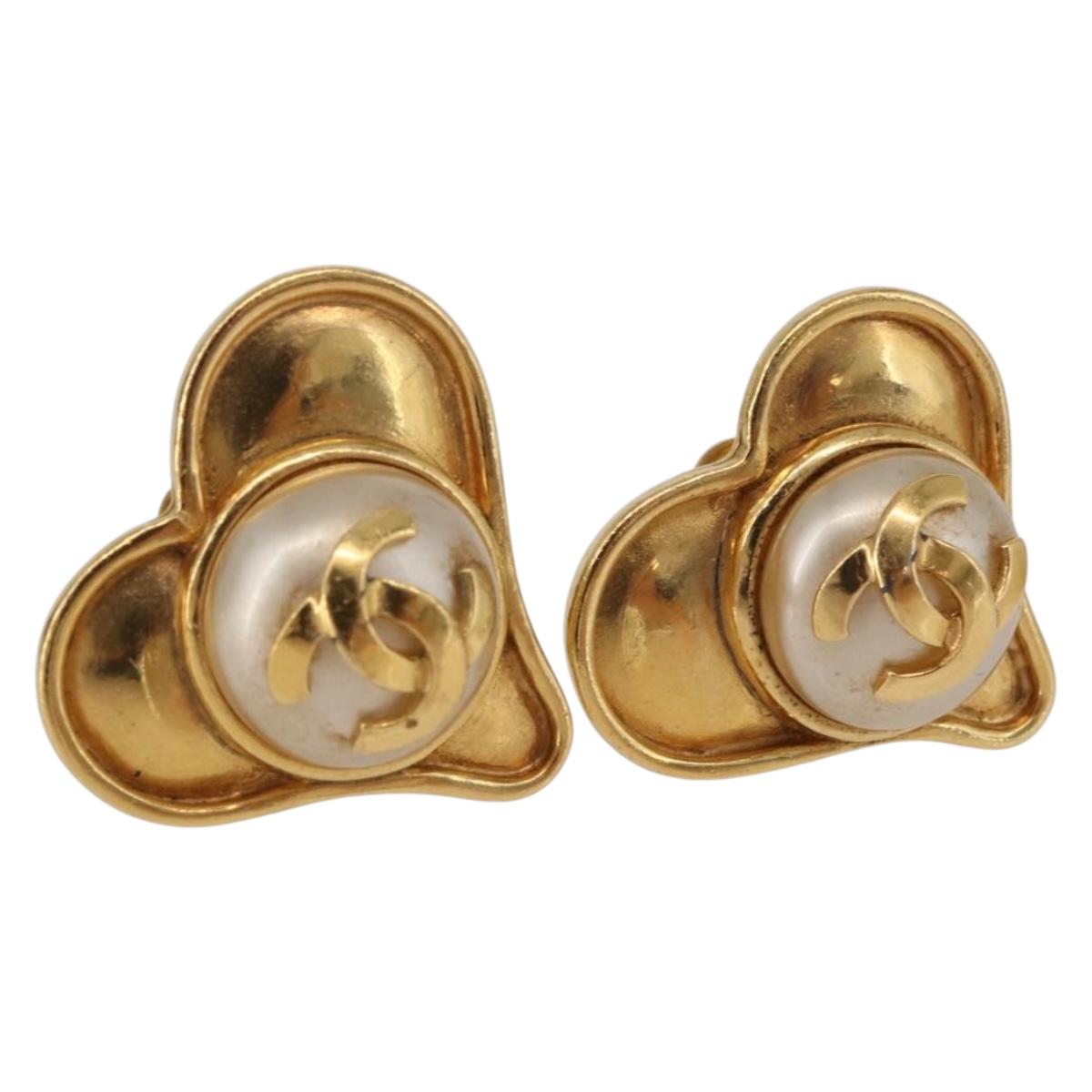 CHANEL Earring Metal Gold Tone CC Auth 198811V