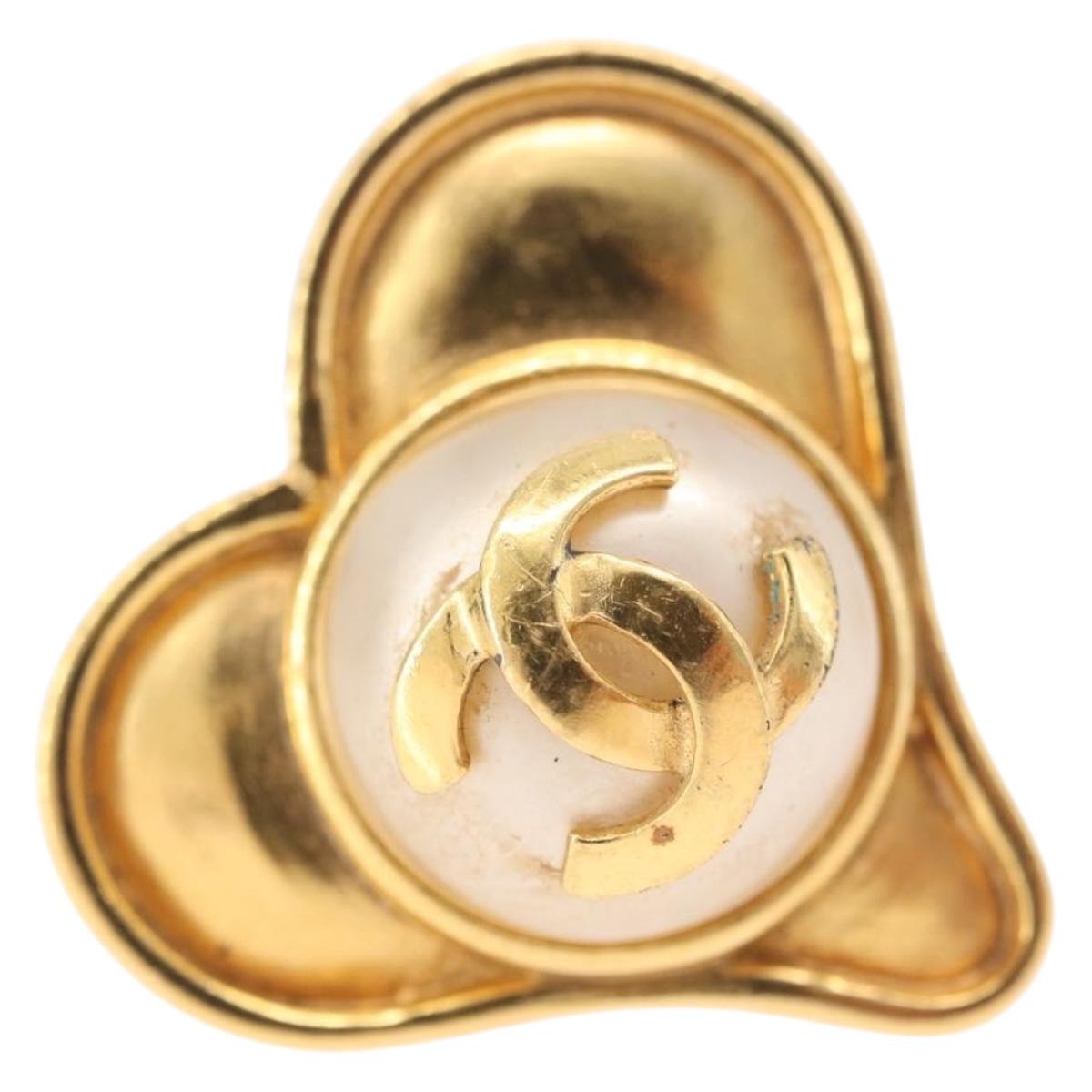 CHANEL Earring Metal Gold Tone CC Auth 198811V
