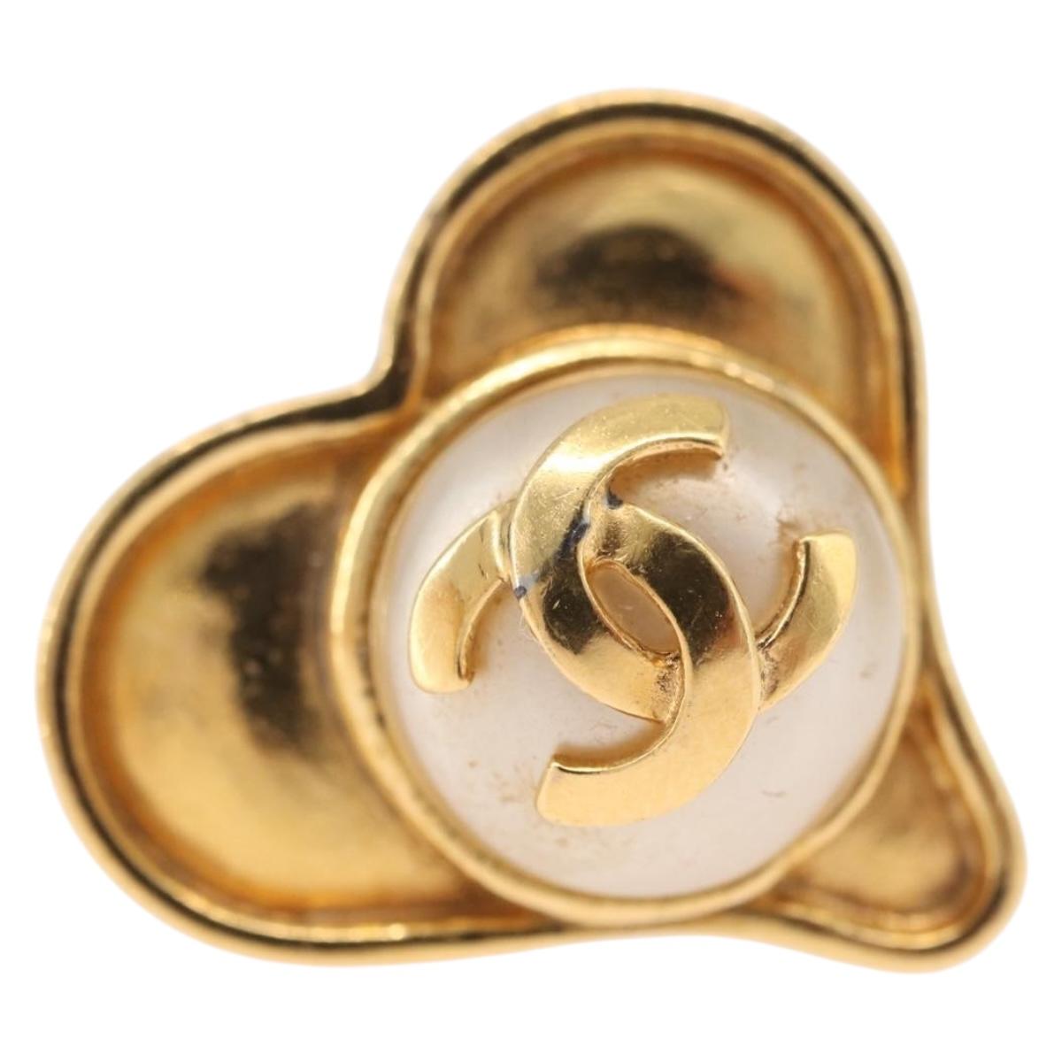 CHANEL Earring Metal Gold Tone CC Auth 198811V