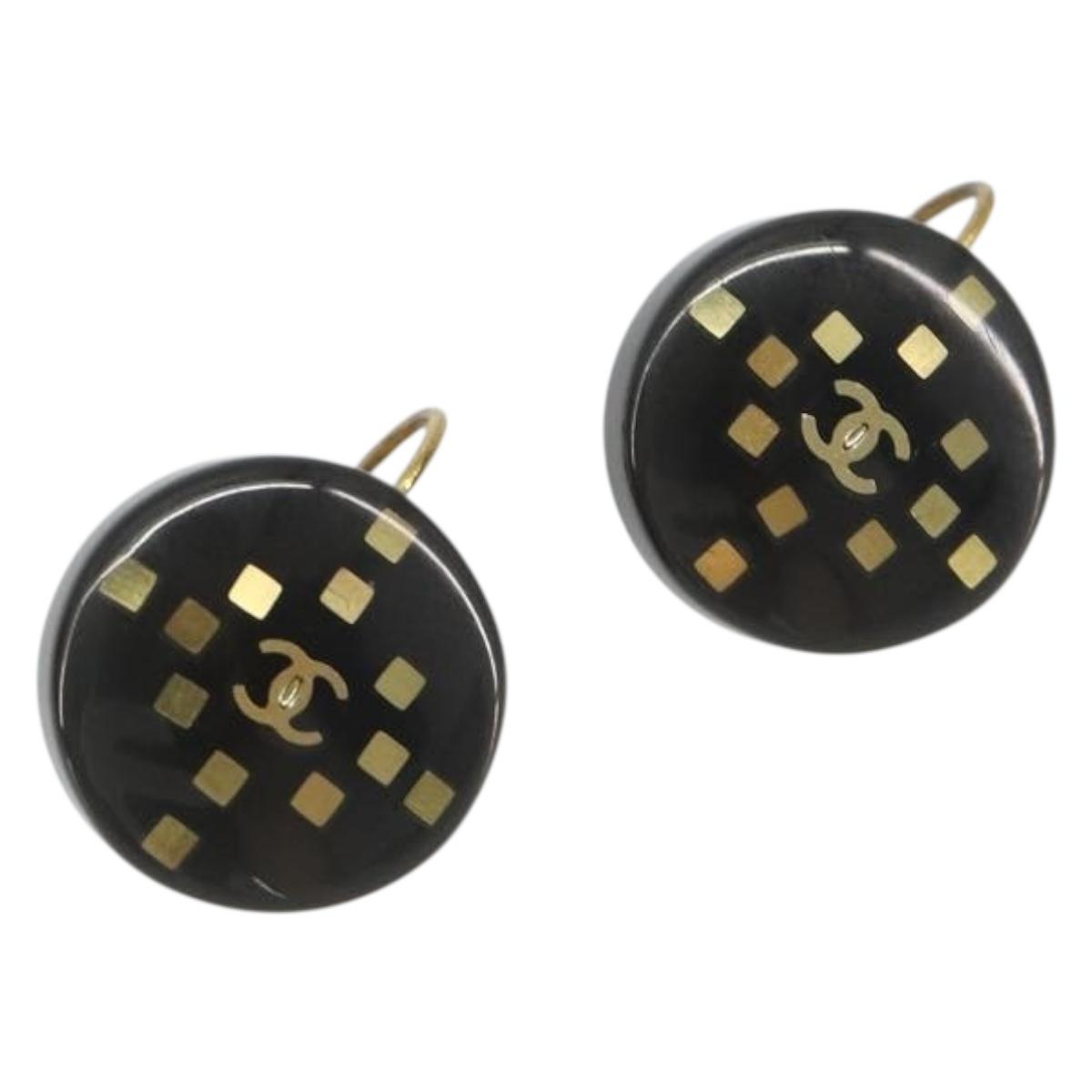 CHANEL Pierce Plastic Black Gold CC Auth 198813A