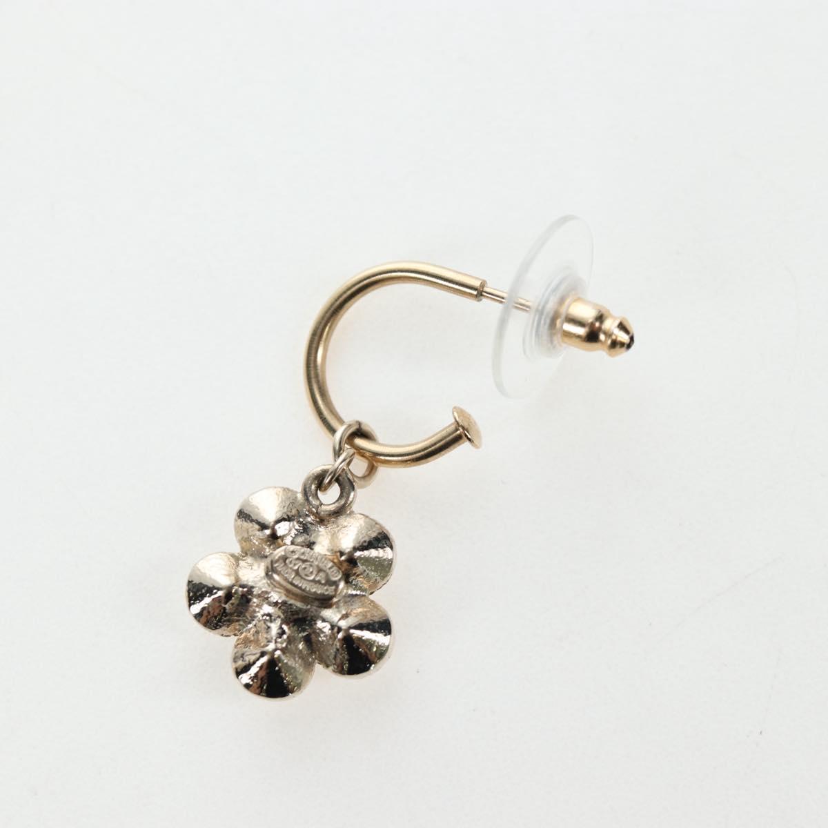 CHANEL Pierce Metal Champagne Gold CC Auth 198815M