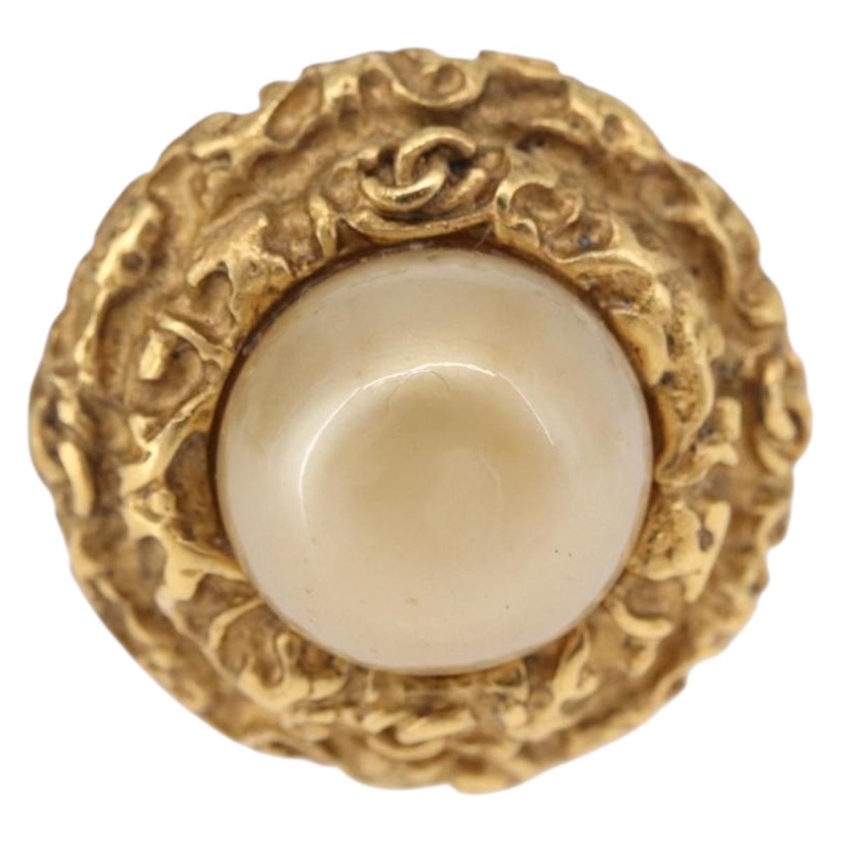 CHANEL Earring Metal Gold Tone CC Auth 198820