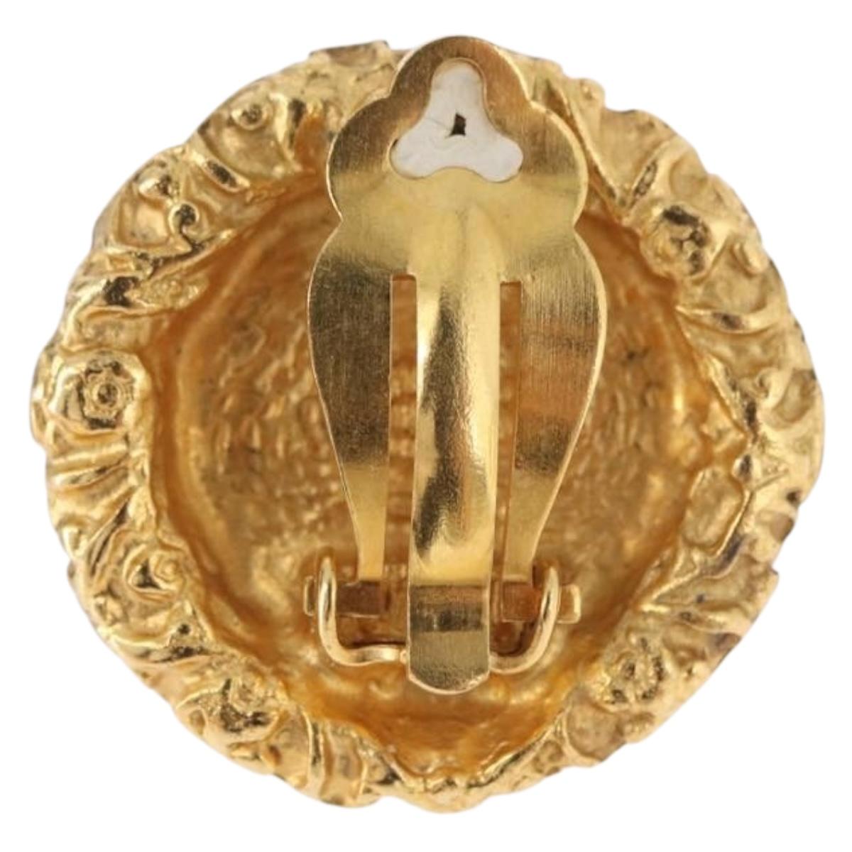 CHANEL Earring Metal Gold Tone CC Auth 198820