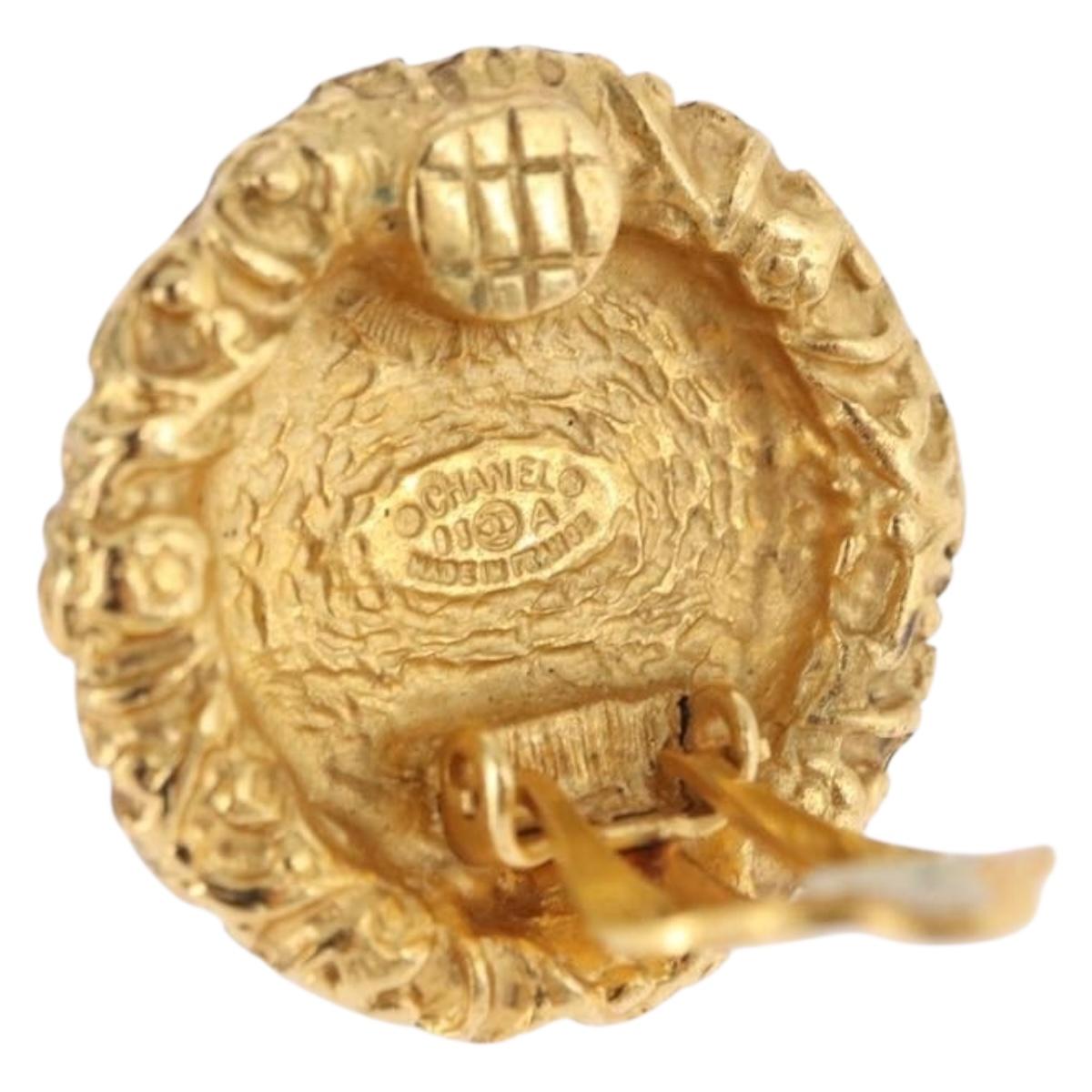 CHANEL Earring Metal Gold Tone CC Auth 198820
