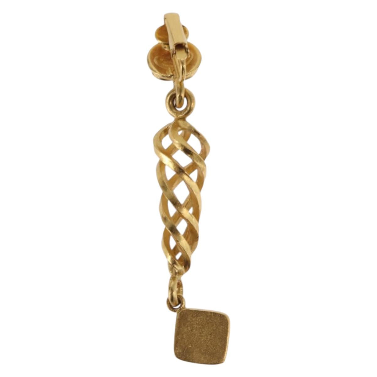 CHANEL Earring Metal Gold Tone CC Auth 198823V
